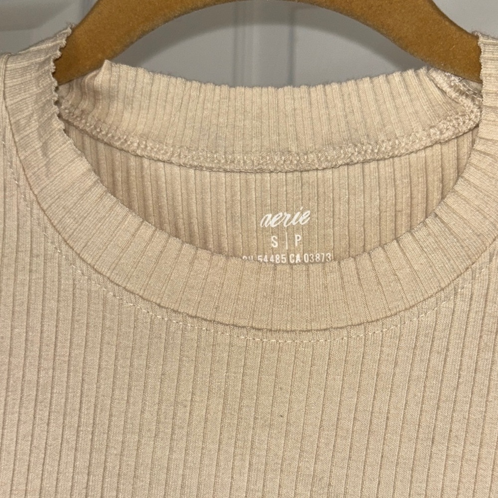 Tan Ribbed Sleeveless Top - Picture 5 of 5